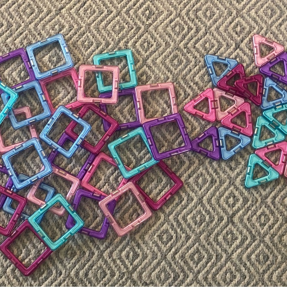 Magformers Set of 50 - Pink, Purple, Blue Squares & Triangles